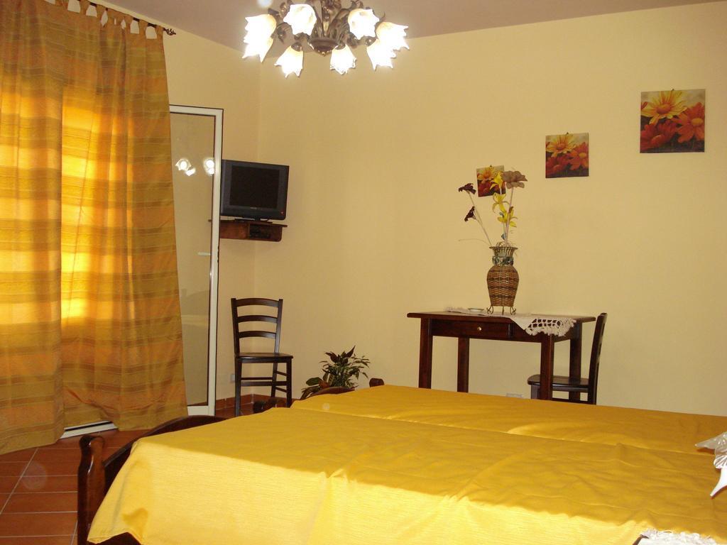 B&B Ulivo เทรเบีย ภายนอก รูปภาพ