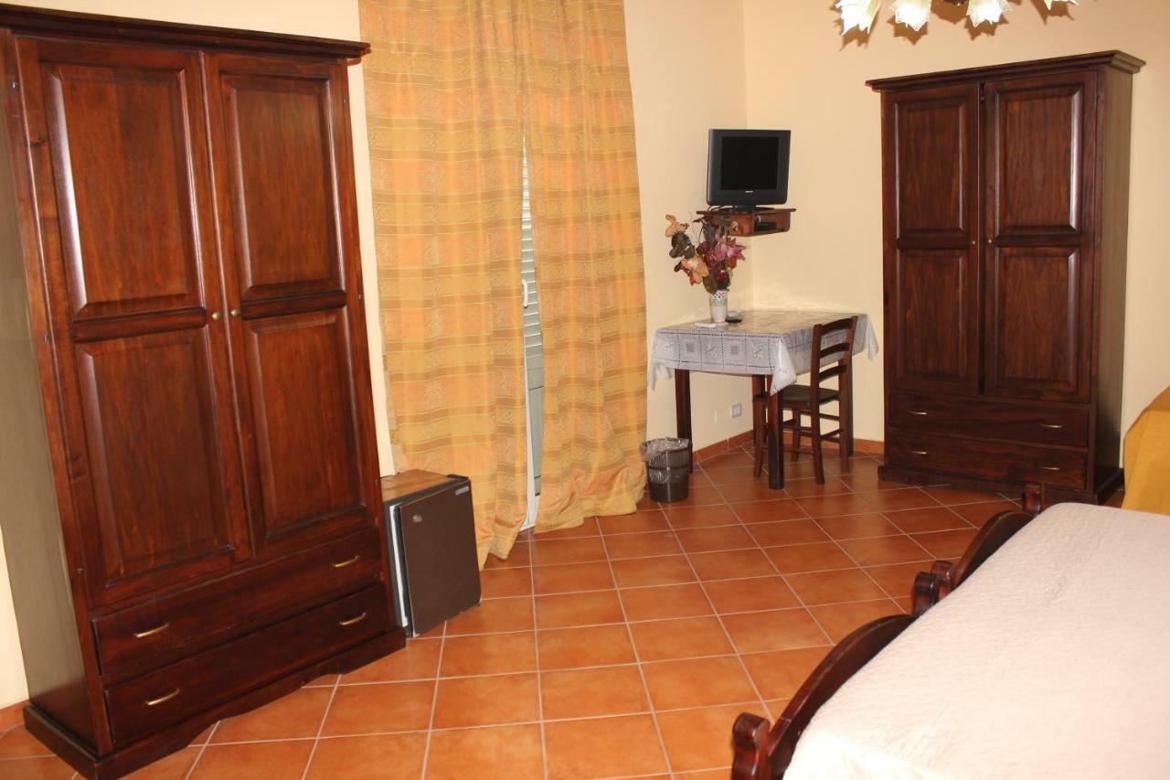 B&B Ulivo เทรเบีย ภายนอก รูปภาพ
